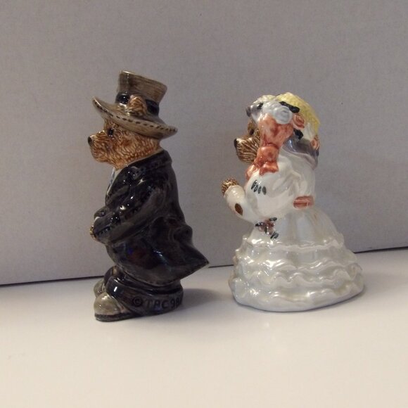 Bearware Pottery | Wedding Salt & Pepper Shaker } EUC - Picture 5 of 8